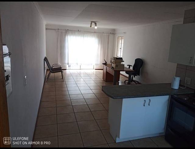 2 BEDROOM APARTMENT FOR SALE IN PARKDENE